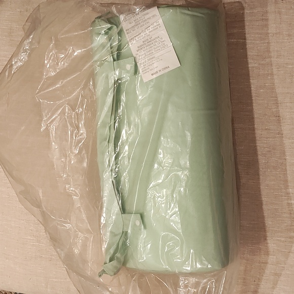 ACUPRESSURE MAT AND PILLOW - Picture 9 of 12